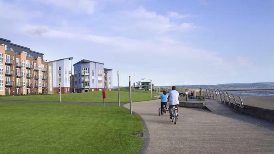 Beach Front Apartment Llanelli Exterior foto